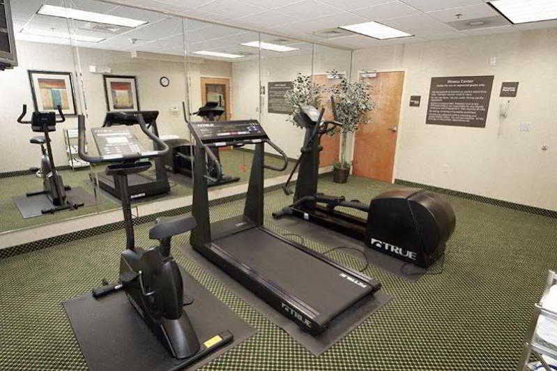 Hampton Inn Stony Creek Екстериор снимка