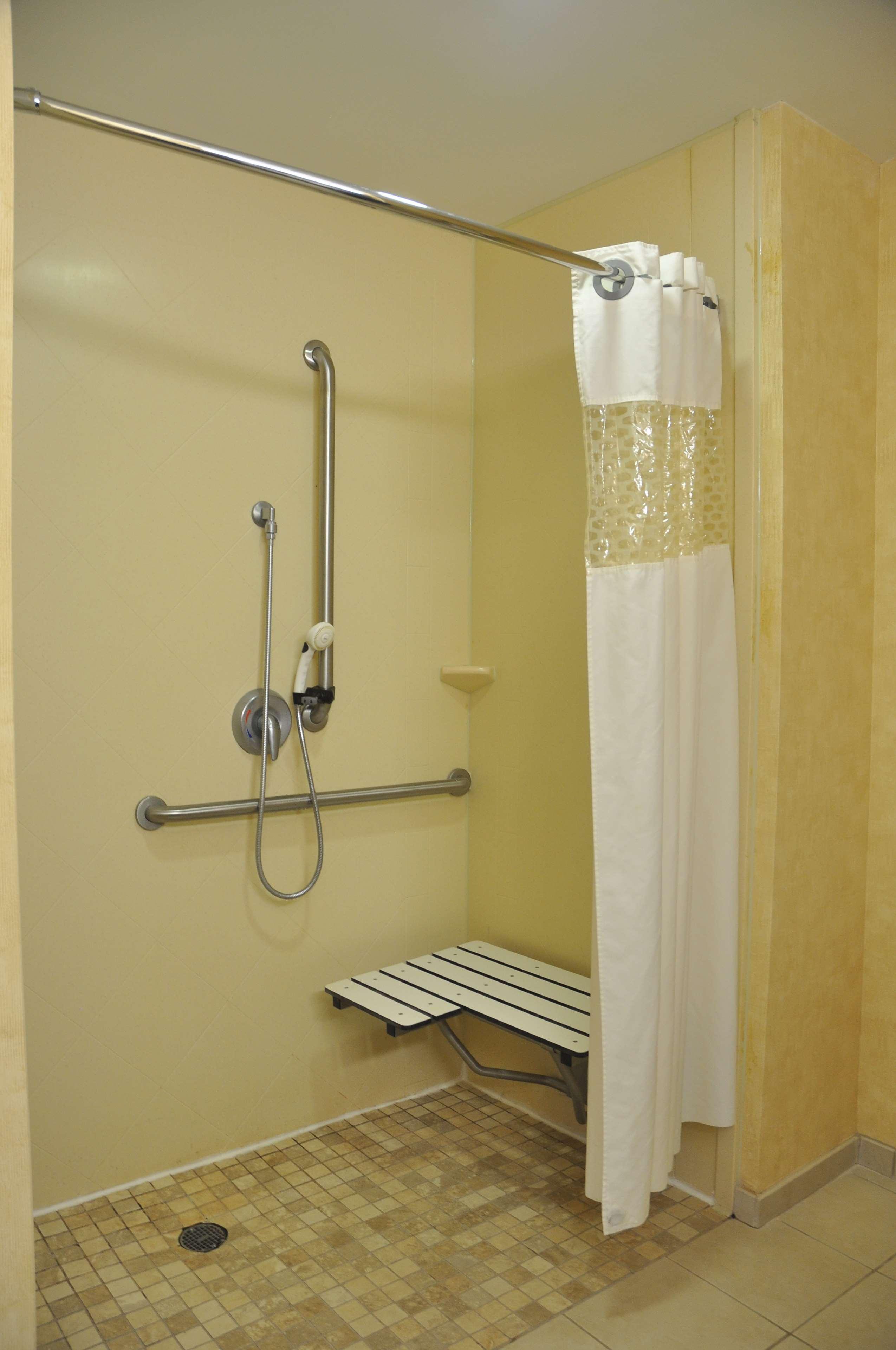 Hampton Inn Stony Creek Екстериор снимка