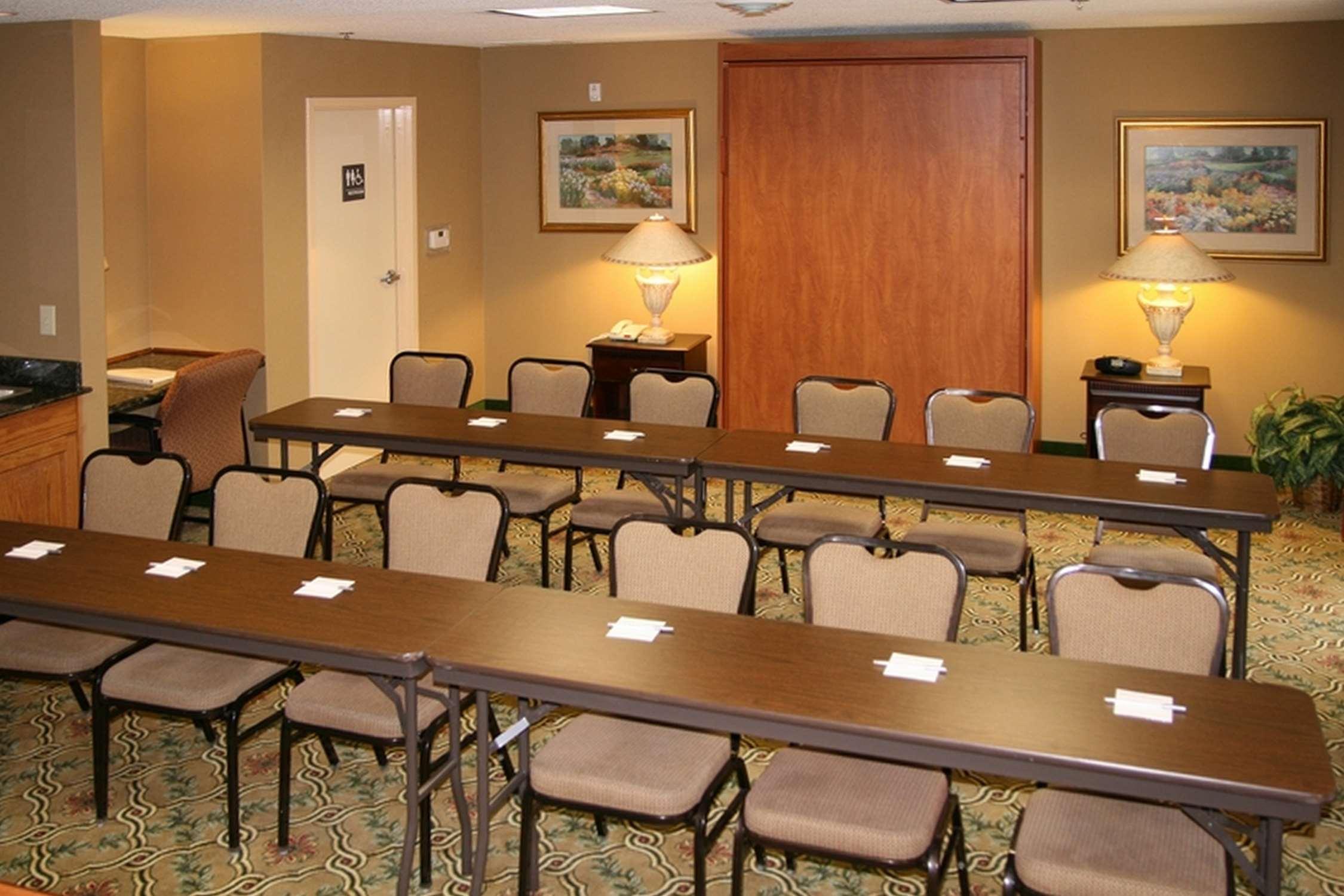 Hampton Inn Stony Creek Екстериор снимка