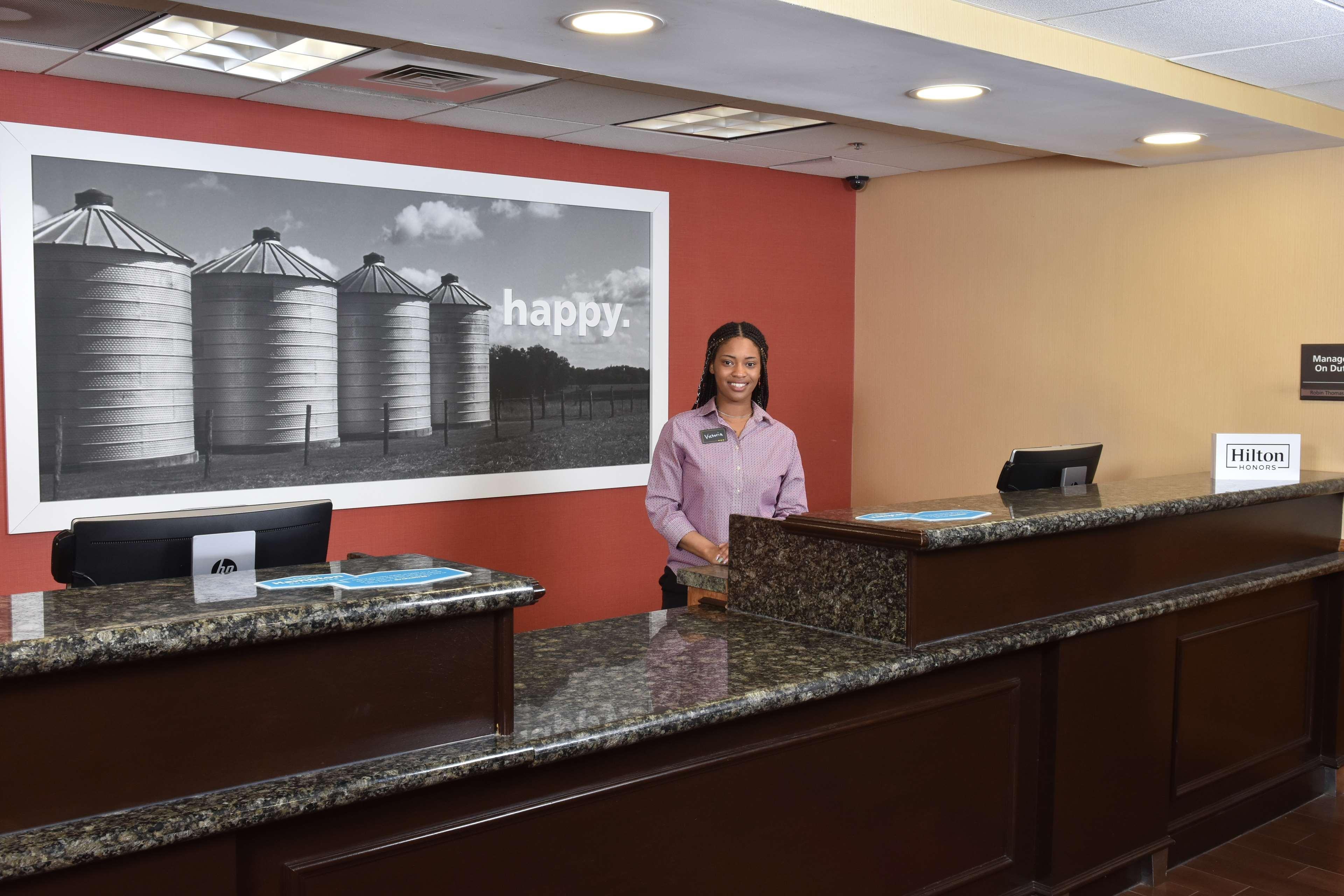 Hampton Inn Stony Creek Екстериор снимка