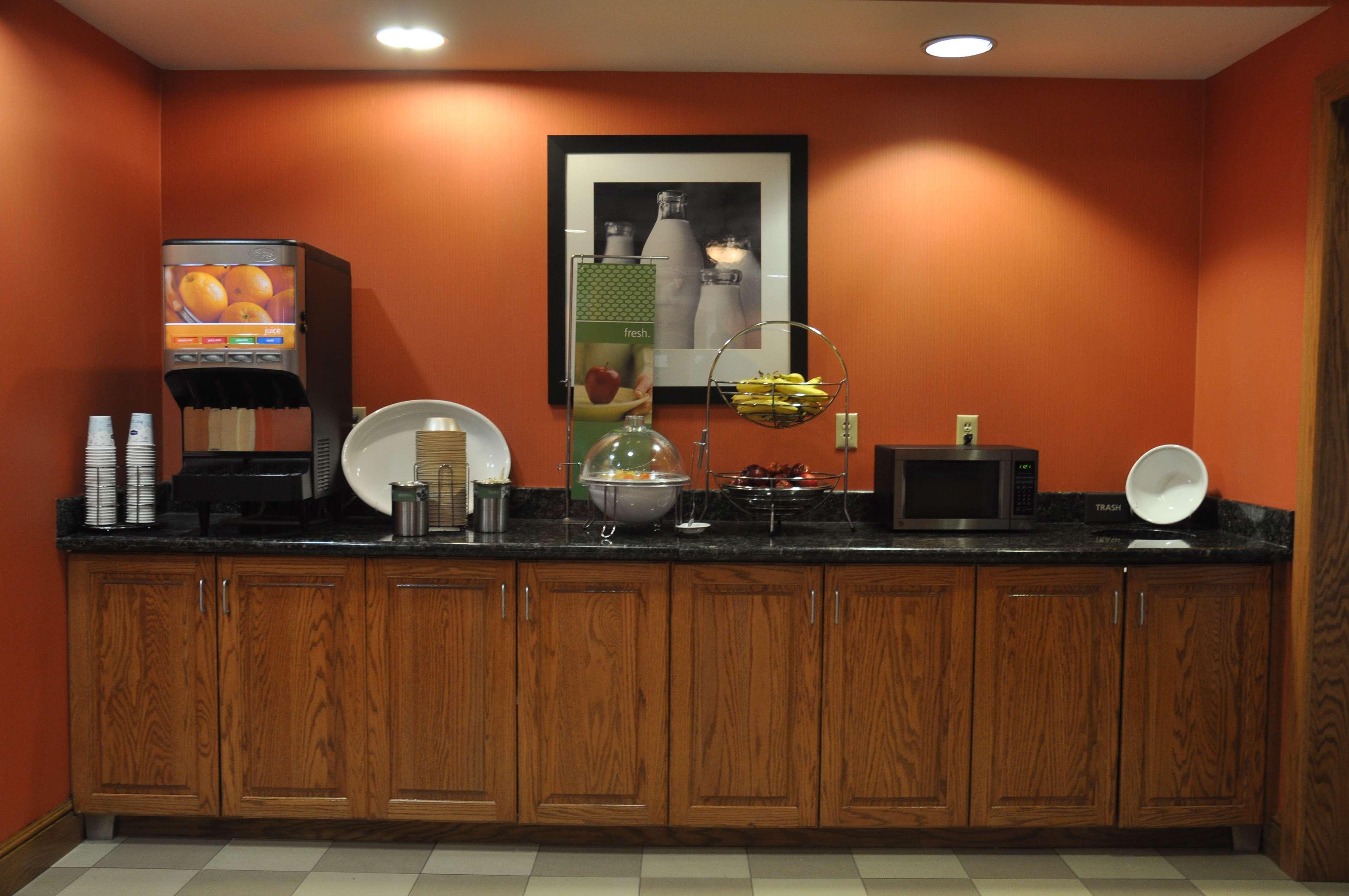 Hampton Inn Stony Creek Екстериор снимка