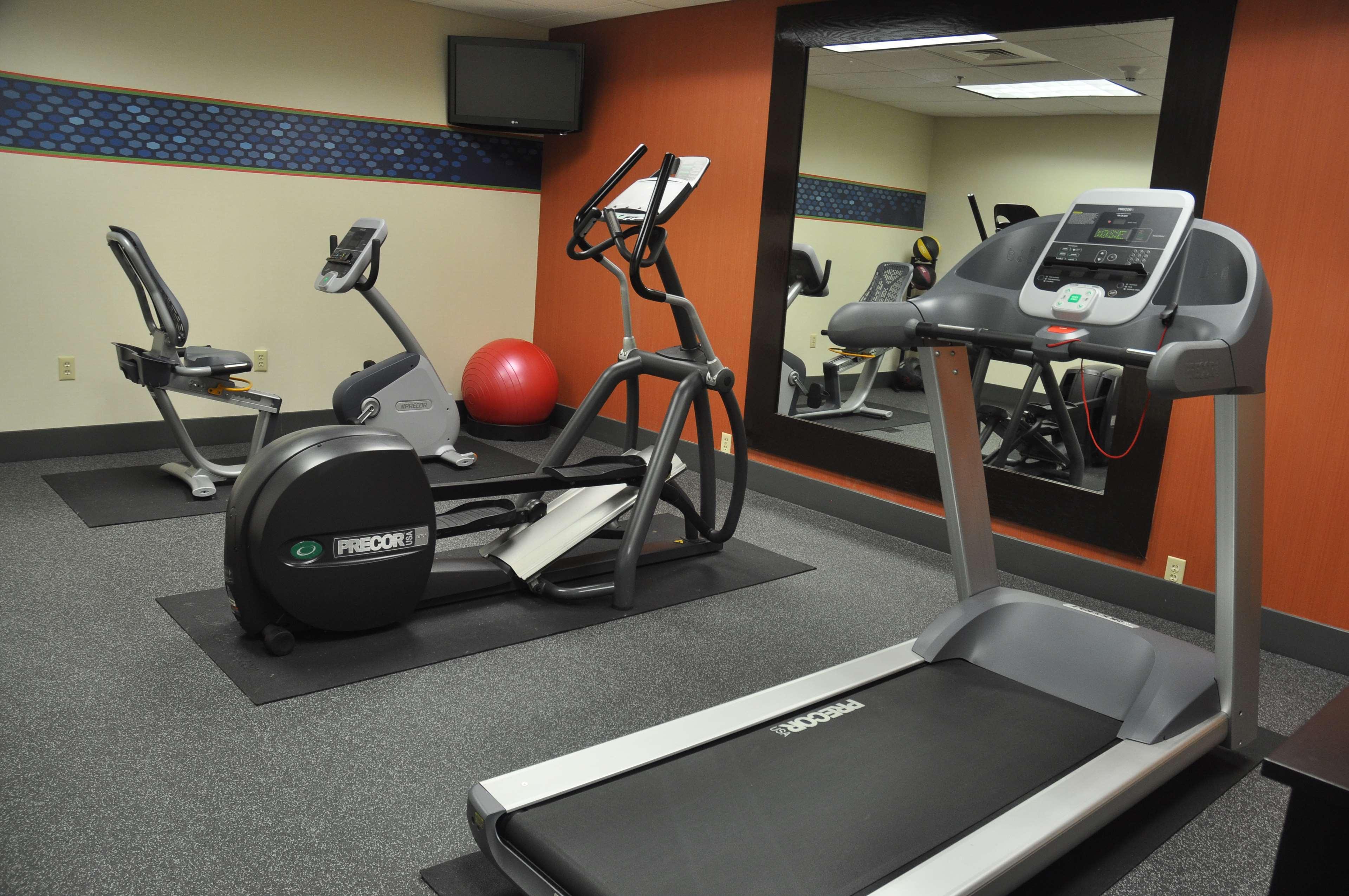 Hampton Inn Stony Creek Екстериор снимка